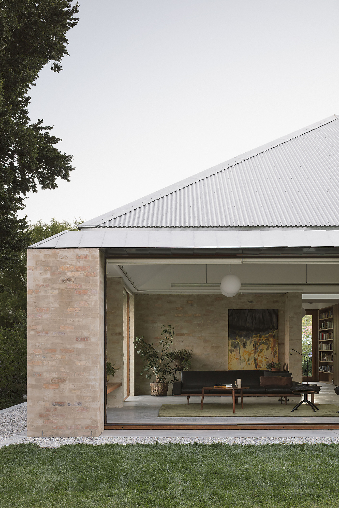 Interior photograph of Kyneton House by Ben Hosking